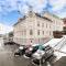 Central Narvik Apartment Walk to Train Bus