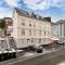Central Narvik Apartment Walk to Train Bus