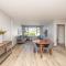 1Bedroom With TableMountain View