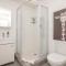 1Bedroom With TableMountain View