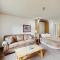 Snowblaze Condominiums E103