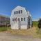 Inviting Rockport Rental with Deck Walk to Beach!