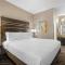 Best Western Plus Park Place Inn - Mini Suites