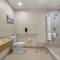 Best Western Plus Park Place Inn - Mini Suites