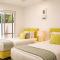Port Douglas Mirage Villa#431- Absolute Beachfront