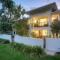 Oceanique - Absolute Beachfront Port Douglas