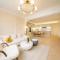4 Bedroom Apartment with Bund View