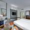 Howard Johnson Plaza by Wyndham Dubai Deira