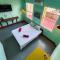 Social Backpacker Hostel & Rooftop Bar
