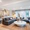 Catskill MNTN Escape 5 BR 3 bath Villa Hot Tub Fire Pit Best Group Stay