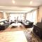 Catskill MNTN Escape 5 BR 3 bath Villa Hot Tub Fire Pit Best Group Stay