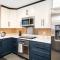 Catskill MNTN Escape 5 BR 3 bath Villa Hot Tub Fire Pit Best Group Stay
