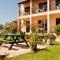 Marias Apartments