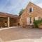 Impressive restored farmhouse with pool - Campsegret