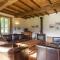 Impressive restored farmhouse with pool - Campsegret