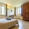 Impressive restored farmhouse with pool - Campsegret