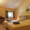 Impressive restored farmhouse with pool - Campsegret