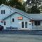 Maple Leaf Inn & Suites