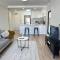 Lovely 2Bed Apt in the heart of CBD with parking