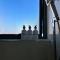 Lovely 2Bed Apt in the heart of CBD with parking
