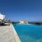 Wake Up by the Sea Oceanfront Garden Retreat with Pool