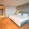 New Season Square Hotel