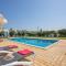 Villa Carlos by Villa Plus