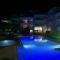 Sunrise Beach Club, Bogaz