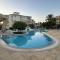Sunrise Beach Club, Bogaz