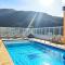 Apartamentos a 100m Praia das Toninhas PISCINA AQUECIDA