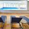 Apartamentos a 100m Praia das Toninhas PISCINA AQUECIDA
