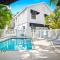Parrot Beach Cottages Suite #4