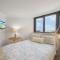 Stylish beachfront condo with spa/pool and ocean views