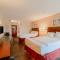 Capital O Fairway Inn - Baytown La Porte TX