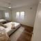 Peaceful Randwick Apt With Parking