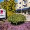 Marshall Suites Bainbridge Island, SureStay Collection by BW