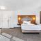 Marshall Suites Bainbridge Island, SureStay Collection by BW