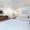 Marshall Suites Bainbridge Island, SureStay Collection by BW