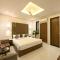 Hotel Avalon Palms Agra