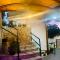 e34 Café, Restaurant & Hotel Koslanda Hideaway with a Private Natural Pool