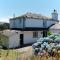 The Cliffs - Picon Seaside Cottage