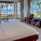 Silver Beach Resort Ke Ga