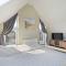 Villa Mastlo 2x 10 persons Ouddorp large garden, 1500 meters to the dunes and beach with 2 jacuzzis - not for companies