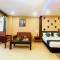 Central Courtyard Boutique Hotel