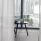 Sydney CBD modern apt with pool gym parking 8 ppl