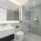 Sydney CBD modern apt with pool gym parking 8 ppl