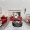 Sydney CBD modern apt with pool gym parking 8 ppl
