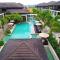Luxury Romance - 5 to Beach