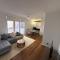 Randwick Shared Apt with Study Desk & Parking