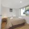 Logans Beach Apartments - Elements